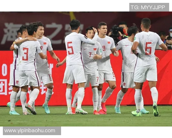 90后足球明星后卫崛起之路与未来发展展望解析 90后足球明星后卫崛起之路与未来发展展望解析